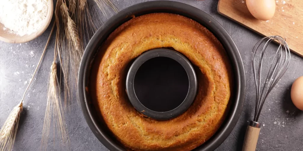 اگر فر ندارید، می‌توانید کیک اسفنجی را در قابلمه درست کنید.