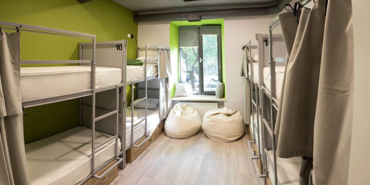 هاستل های ارزان ایروان را بشناسید 2 هاستل Youth یکی از بهترین هاستل های ایروان است.