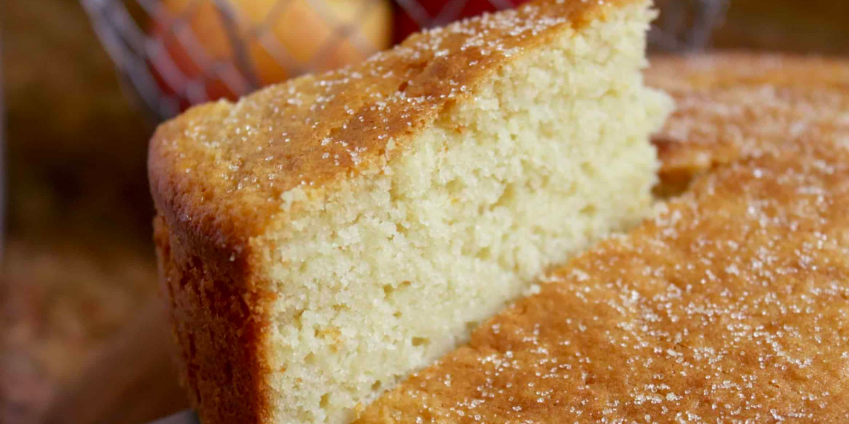 آشنایی با طرز تهیه کیک سیب و دارچین خوشمزه 6 طرز تهیه کیک سیب و دارچین را با مواد معطر دیگر مثل گردو نیز میتوان ترکیب کرد.