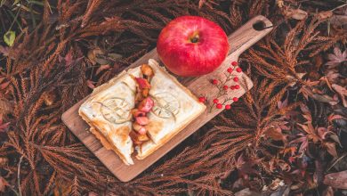 آشنایی با طرز تهیه کیک سیب و دارچین خوشمزه 1 طرز تهیه کیک سیب و دارچین بهعنوان یکی از روشهای پخت کیک ساده و خوشمزه به شمار میرود.