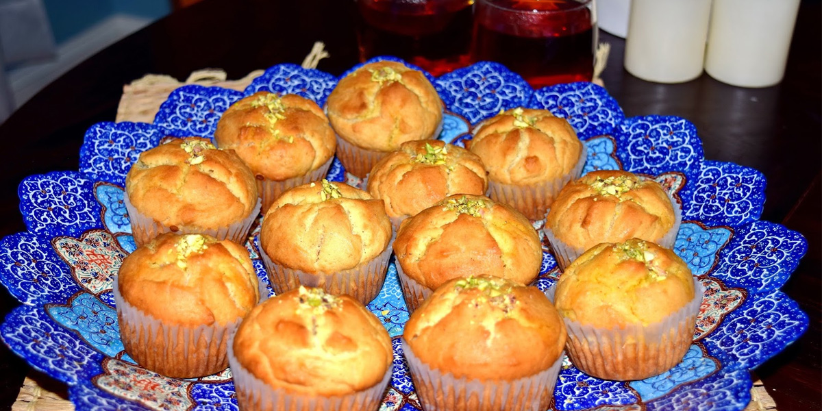 طرز تهیه کیک یزدی با فر و بدون فر 3 تزیین کیک یزدی چطور باید باشد؟