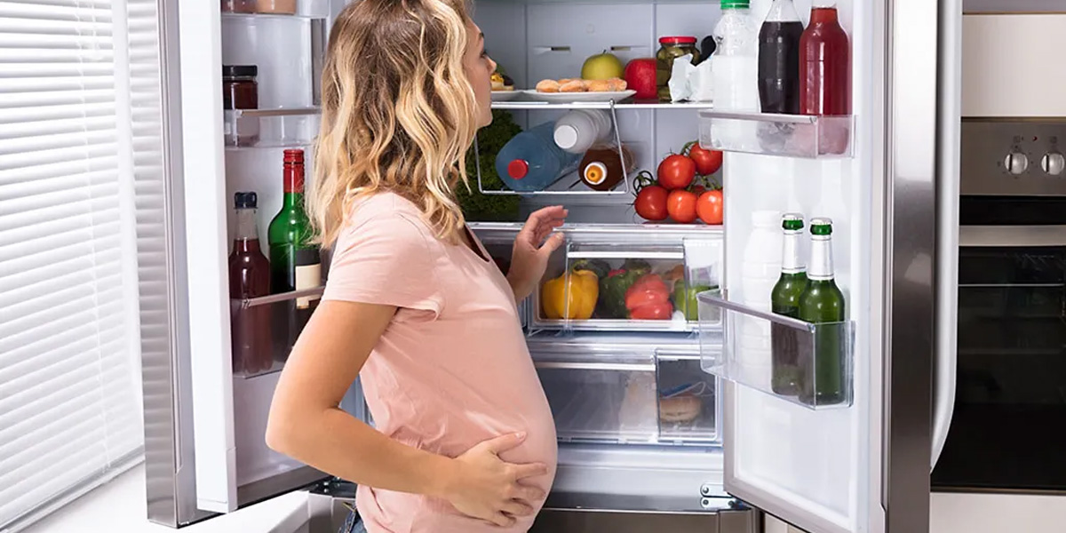 تأثیر تغذیه در بارداری برای هوش جنین + معرفی مواد غذایی مؤثر 3 میوه و آبمیوههای تازه تأثیر بسیاری بر باهوش شدن جنین دارند. به همین خاطر در دوران بارداری مصرف میوههای نظیر انجیر، انار، تمشک و ... را فراموش نکنید.