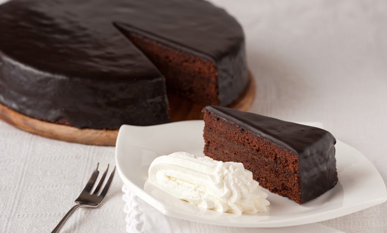 طرز تهیه کیک اتریشی به‌صورت دل‌انگیزی آسان و شیرین است.