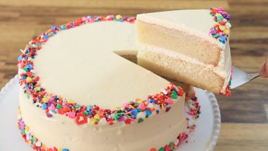 طرز تهیه کیک وانیلی به روش شیرینیپزهای حرفهای 34 طرز تهیه کیک وانیلی به نظر اکثر شیرینیپزها بسیار ساده و کاربردی است.