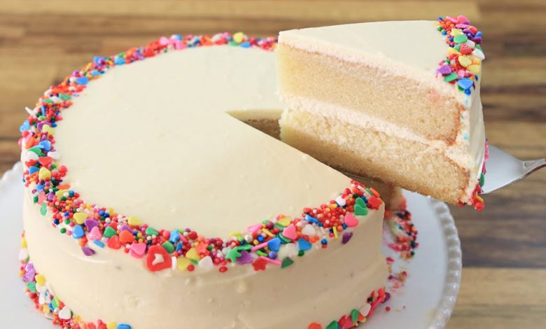 طرز تهیه کیک وانیلی به نظر اکثر شیرینی‌پزها بسیار ساده و کاربردی است.