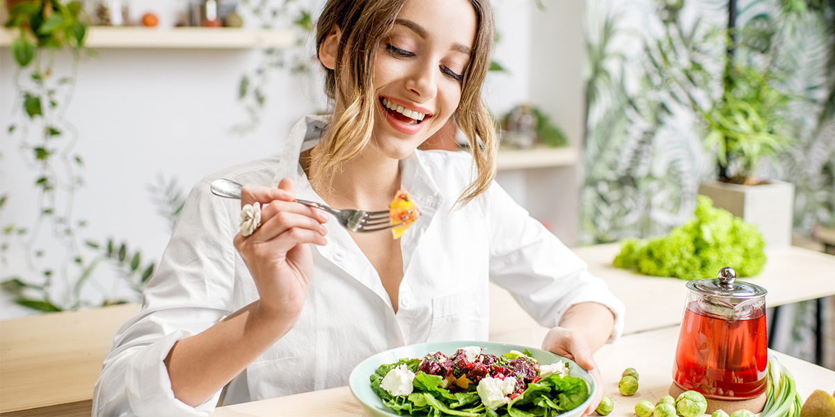 نکات کلیدی تغذیه مادر قبل از بارداری 2 تغذیه مادر قبل از بارداری باید به صورتی باشد که نیاز بدن مادر و نوزادش را در آینده تامین کند.
