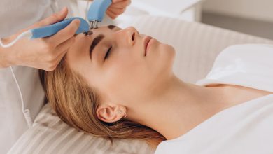 ناگفتههای جوان سازی پوست با لیزر چیست؟ 1 جوانسازی پوست با لیزر روشی است که شما را به دوره جوانی باز میگرداند.