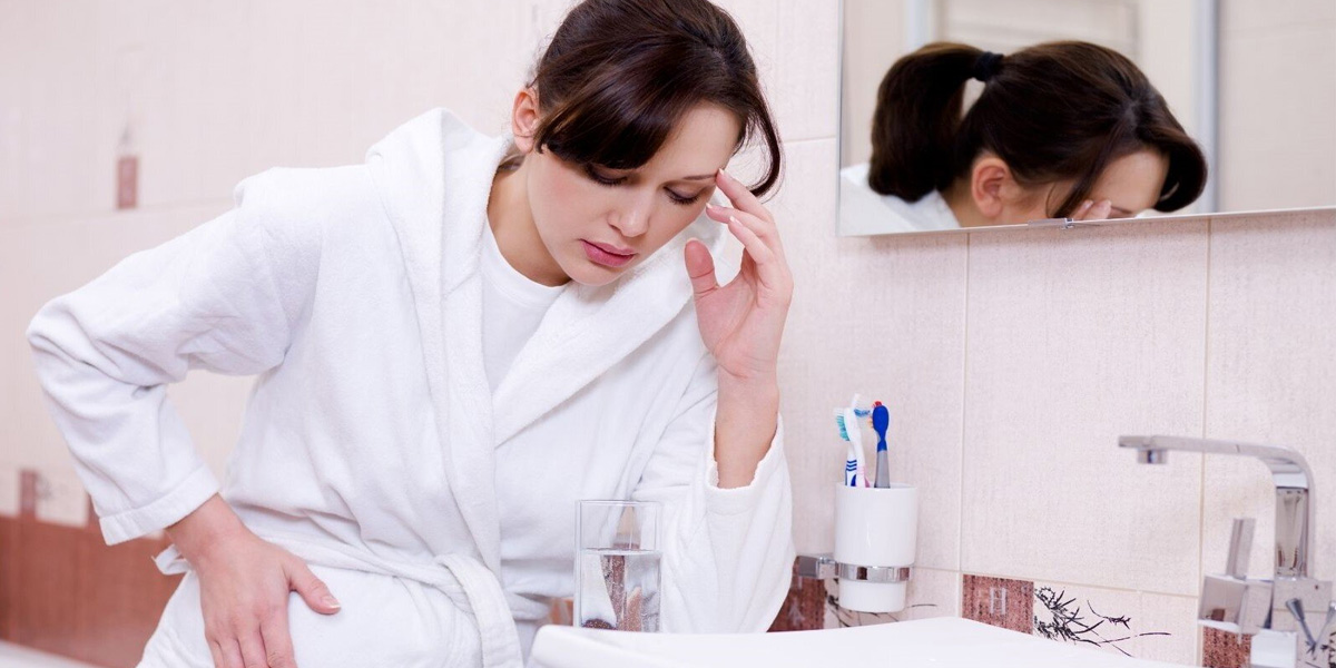 علائم بارداری چیست و چه زمانی بروز پیدا میکند؟ 4 حالت تهوع ازجمله اولین علائم حاملگی به شمار میآید.