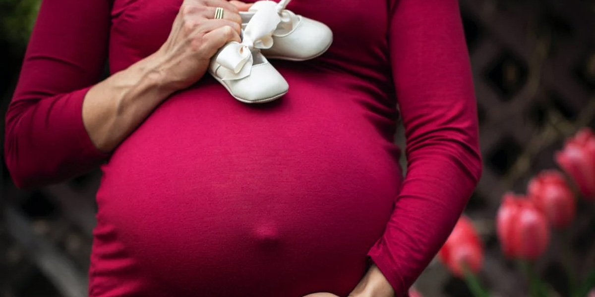 علائم بارداری چیست و چه زمانی بروز پیدا میکند؟ 5 علائم بارداری جنین دختر بیشتر برگرفته از سخنان بزرگترها و نسل قدیمی است که هیچیک از آنها توسط شواهد علمی تأیید نمیشود.