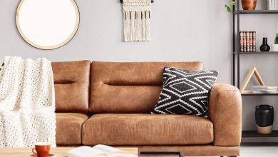 آموزش تصویری تعمیر مبل چرم پاره، پوسیده و ترکخورده 54 تعمیر مبل چرم به بهترین شکل ممکن با مواد اولیه باکیفیت امکانپذیر است.