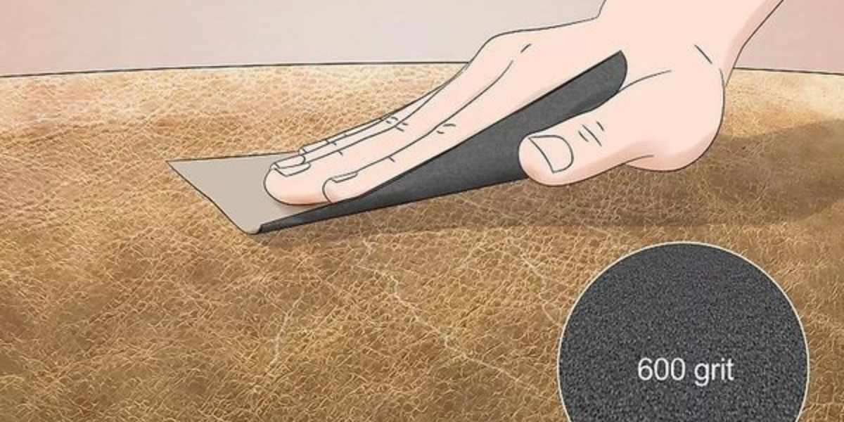 آموزش تصویری تعمیر مبل چرم پاره، پوسیده و ترکخورده 14 روی ترکخورده مبل چرم را با سمباده 600 بکشید.