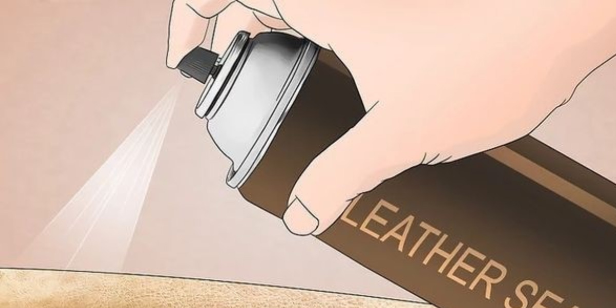 آموزش تصویری تعمیر مبل چرم پاره، پوسیده و ترکخورده 17 برای محافظت از رنگ و جلوگیری از ایجاد ترک روی مبل سیلر اسپری کنید.