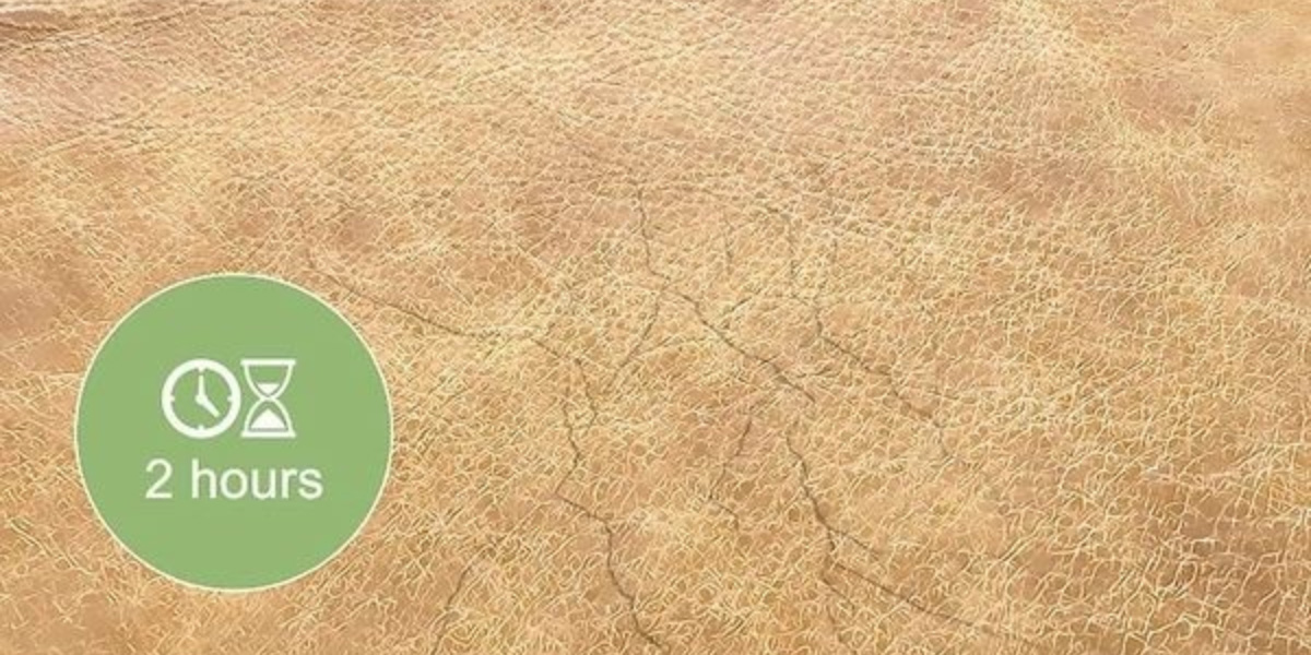 آموزش تصویری تعمیر مبل چرم پاره، پوسیده و ترکخورده 6 سپس به مدت 2 ساعت مبل را به حال خود بگذارید که خشک شود.