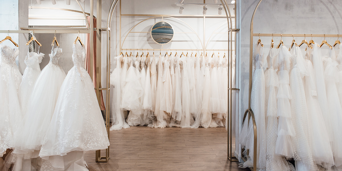 مهمترین نکات خرید لباس برای انتخابی بهیادماندنی! 4 راهنمای خرید لباس عروس انتخابی بهیادماندنی را برایتان به ارمغان میآورند.