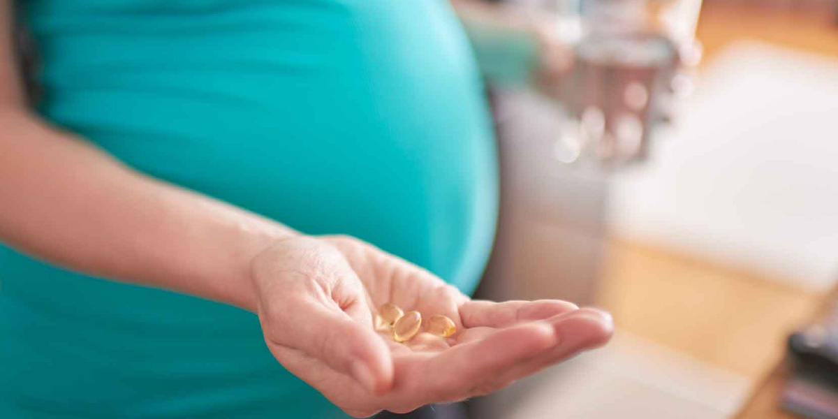 مصرف ویتامین ای به صورت مکمل دوران بارداری به‌هیچ‌وجه توسط پزشکان و متخصصان توصیه نمی‌شود.
