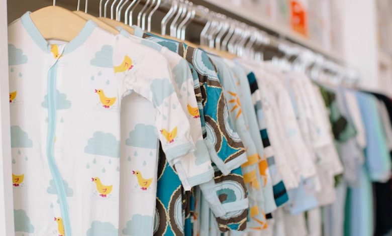 برای خریدی بدون پشیمانی، معیارهای مهم راهنمای خرید لباس نوزاد را باید بررسی کنید.
