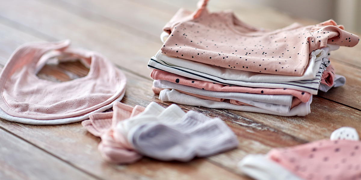 راهنمای خرید لباس نوزاد برای سیسمونی تا یکسالگی فرزندتان 2 برای اجرای دقیق نکات راهنمای خرید لباس نوزاد حتماً سایز فرزندتان را در نظر داشته باشید.