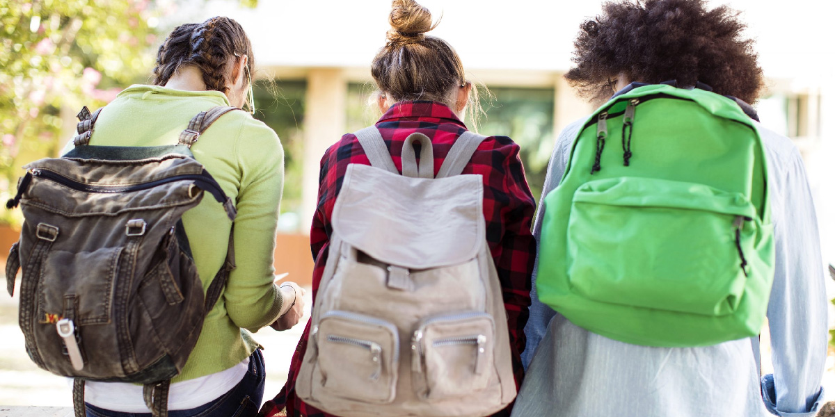 راهنمای خرید کوله پشتی؛ نکاتی که حین خرید کولهپشتی باید رعایت کرد 7 راهنمای خرید کوله پشتی دانشجویی موجب خرید کوله مناسب و استاندارد میشود.